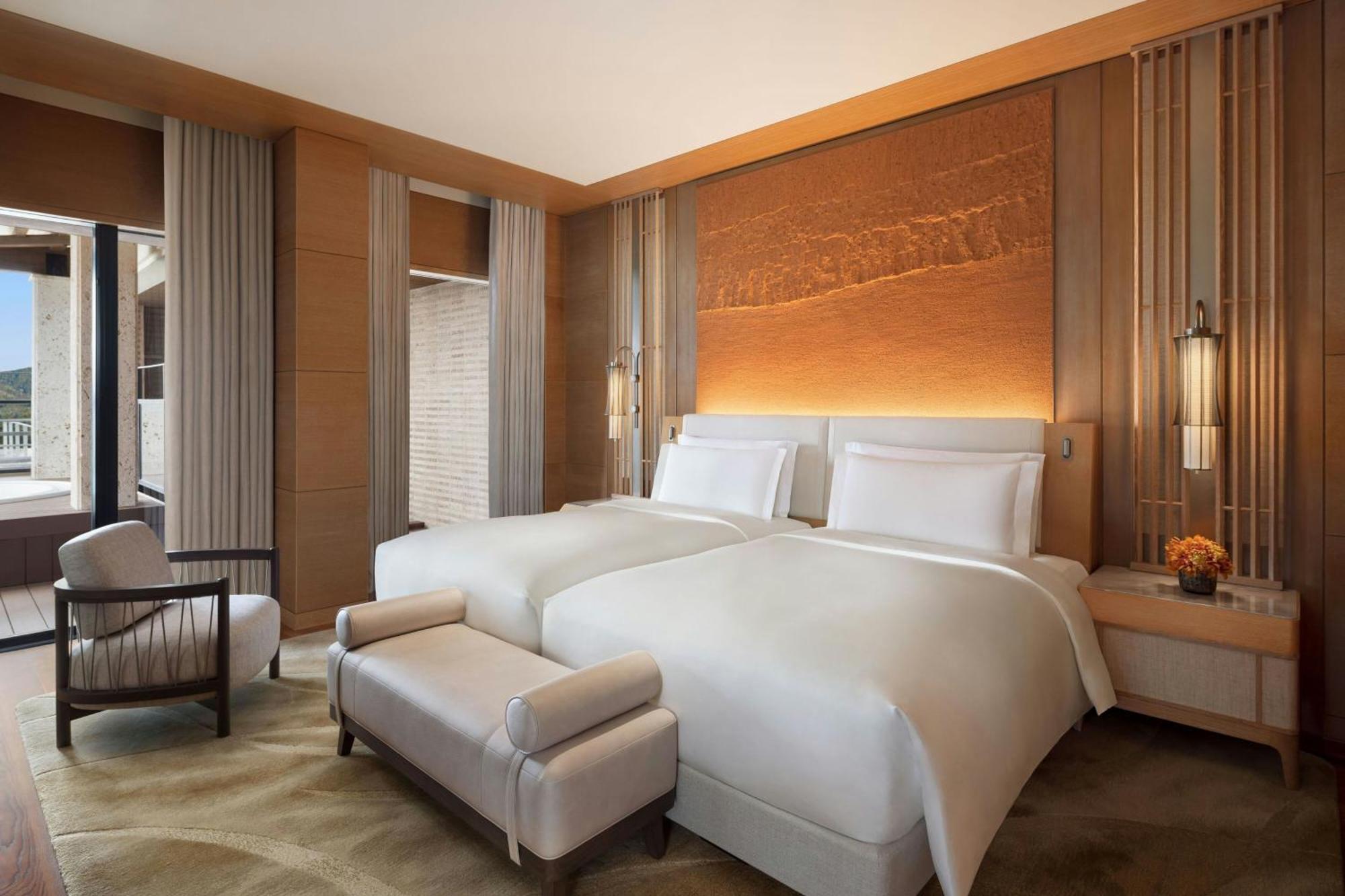 The Ritz-Carlton Okinawa Hotel Nago Exterior photo